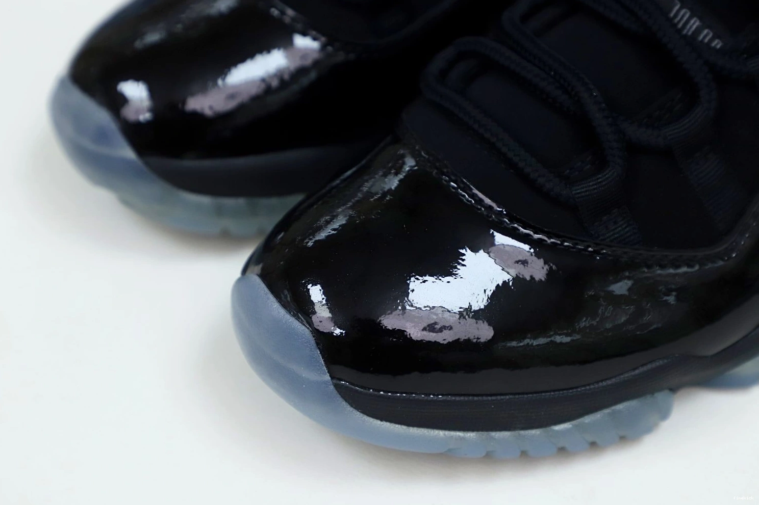 AIR 11 GOWN' AND RETRO 'CAP JORDAN 0921